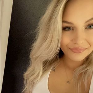 Meet your Posher, Dyana